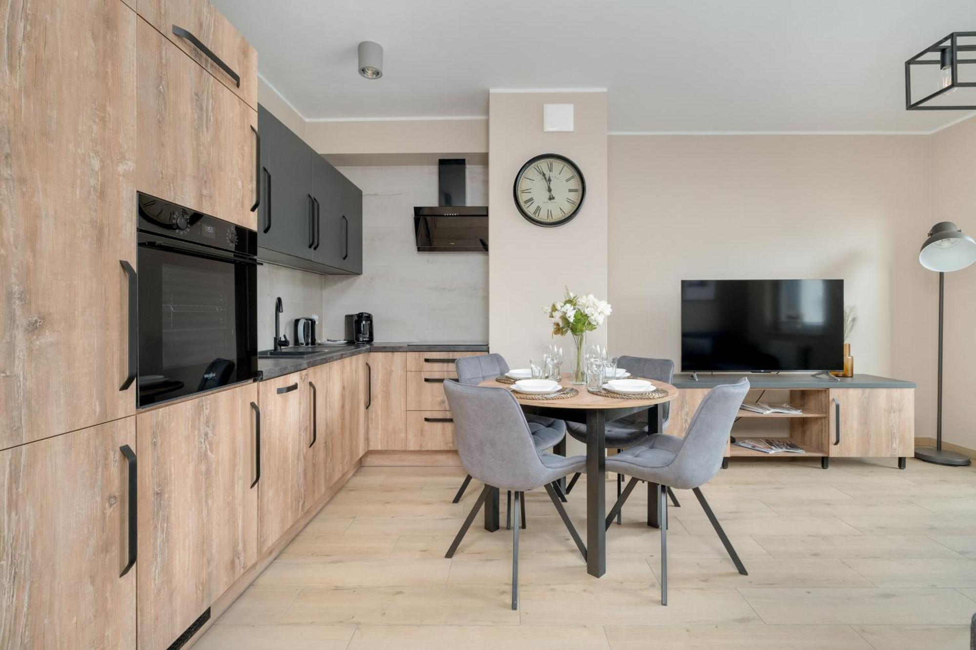 Cosy And Bright Apartment With Parking In Poznan By Noclegi Renters מראה חיצוני תמונה